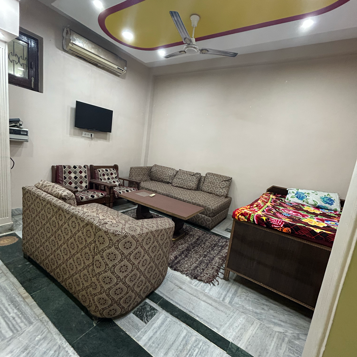 2 BHK + Pooja Room Builder Floor For Rent in Lajpat Nager