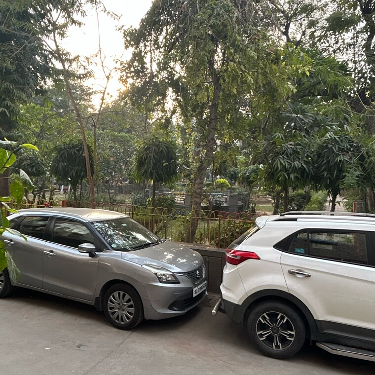  Parking, lajpat nagar i 2 Bedroom 900 Sq.Ft. Builder Floor In Lajpat Nagar I Delhi 9551432