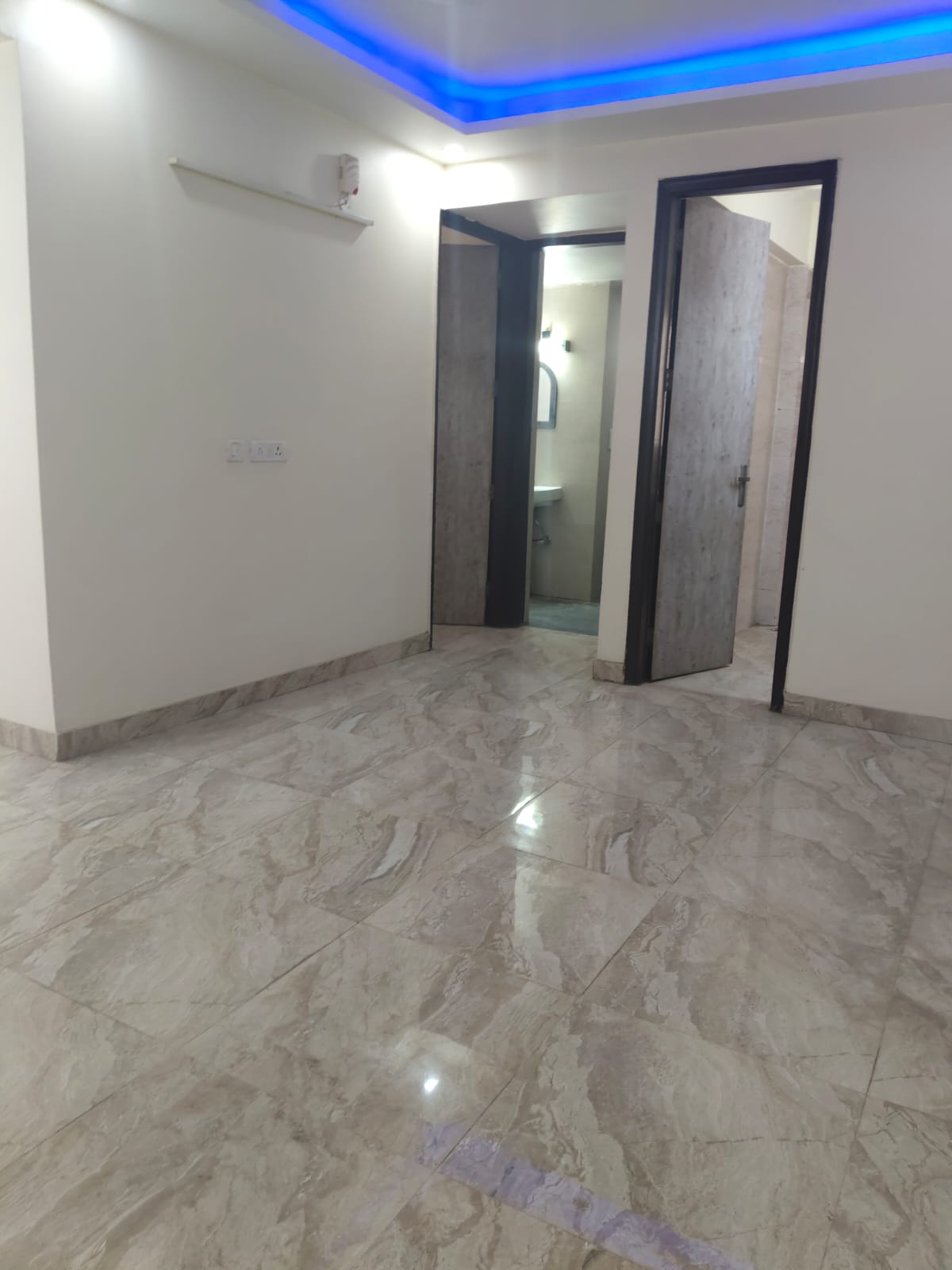 2 BHK + Extra Room Apartment For Sale in Sector D Pocket 8 Vasant 