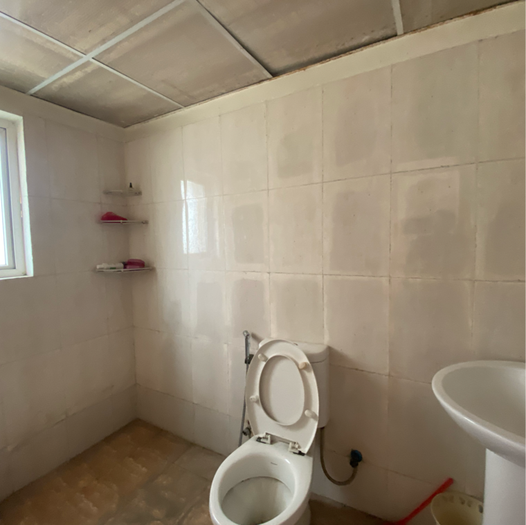 Bathroom, paras-seasons 3 Bedroom 1200 Sq.Ft. Apartment In Sector 168 Noida 9551449