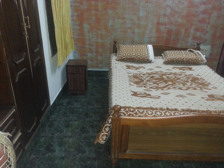 Bedroom, rt nagar 1 Bedroom 680 Sq.Ft. Independent House In Rt Nagar Bangalore 9551450