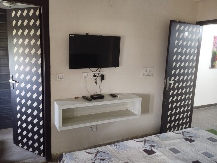Master Bedroom, sector 24 1 RK 450 Sq.Ft. Independent House In Sector 24 Gurgaon 9551467