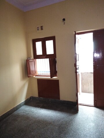 Room in 1 BHK Independent House at Rt Nagar – for Rent