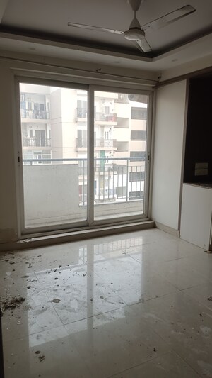 Room in 3 BHK Apartment at Aditya Celebrity Homes, Sector 76 – for Rent