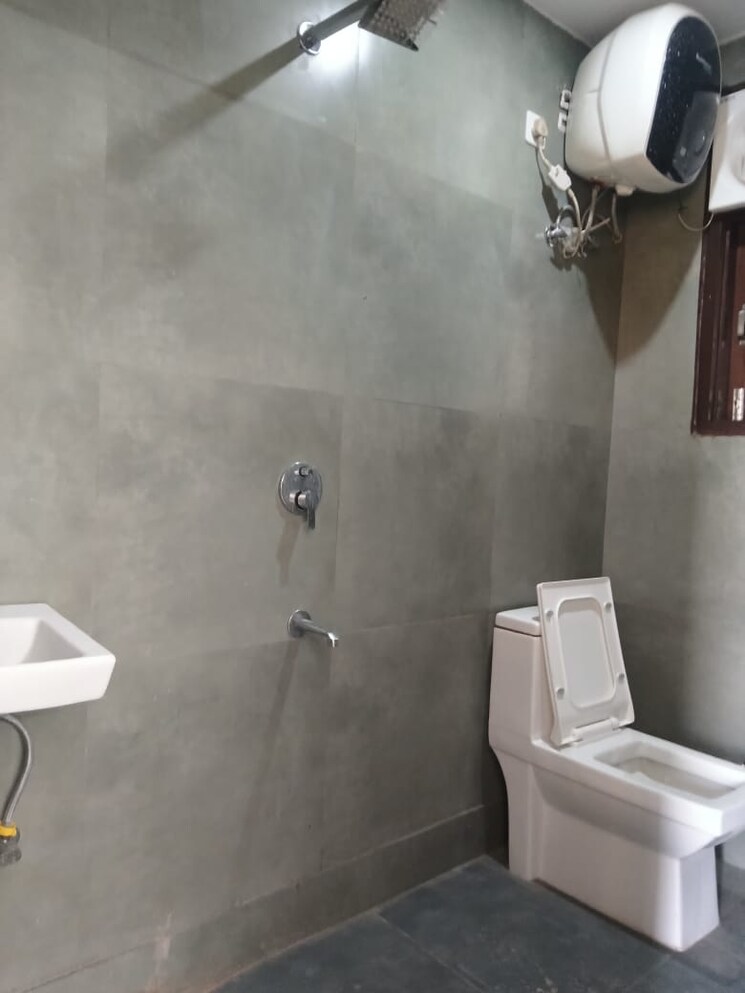 Bathroom, saket 1 Bedroom 500 Sq.Ft. Builder Floor In Saket Delhi 9551495