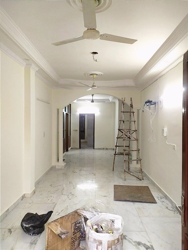 Living Room, chittaranjan park 2.5 Bedroom 1300 Sq.Ft. Builder Floor In Chittaranjan Park Delhi 9551526