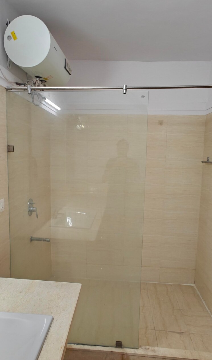 Bathroom, dlf-new-town-heights-i 4 Bedroom 2230 Sq.Ft. Apartment In Sector 90 Gurgaon 9551514