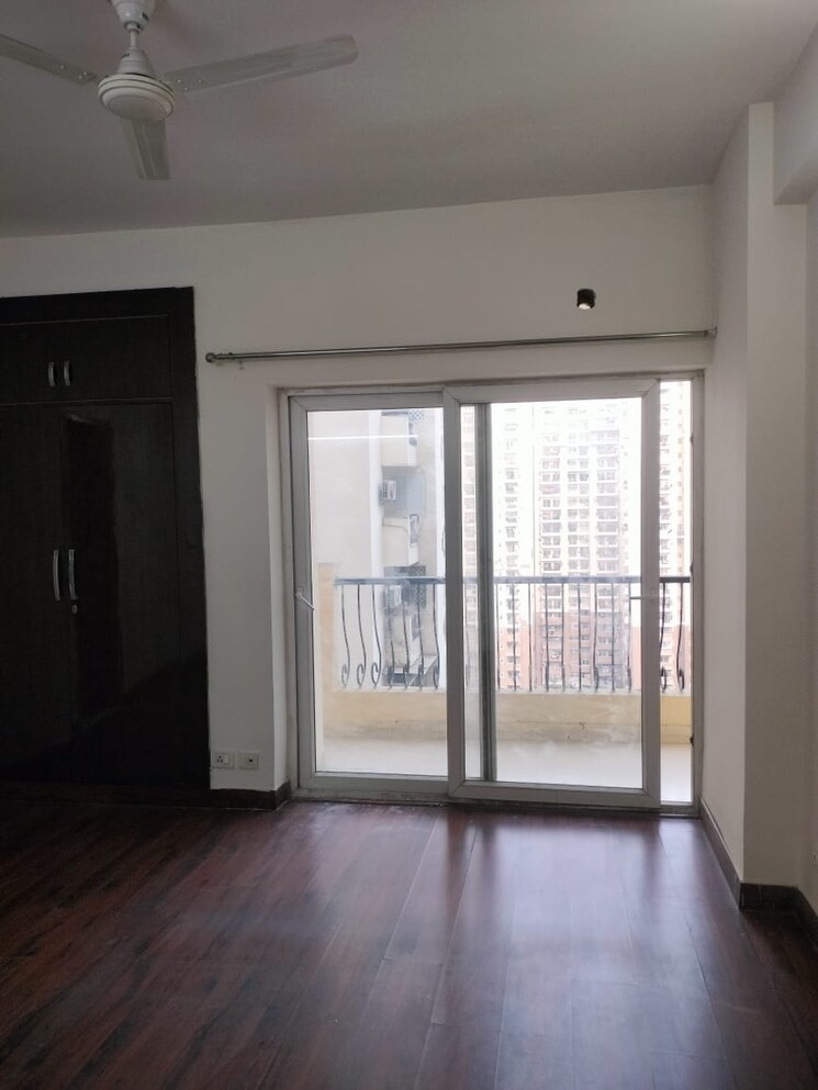 Room, nimbus-the-hyde-park 3 Bedroom 1320 Sq.Ft. Apartment In Sector 78 Noida 9551535