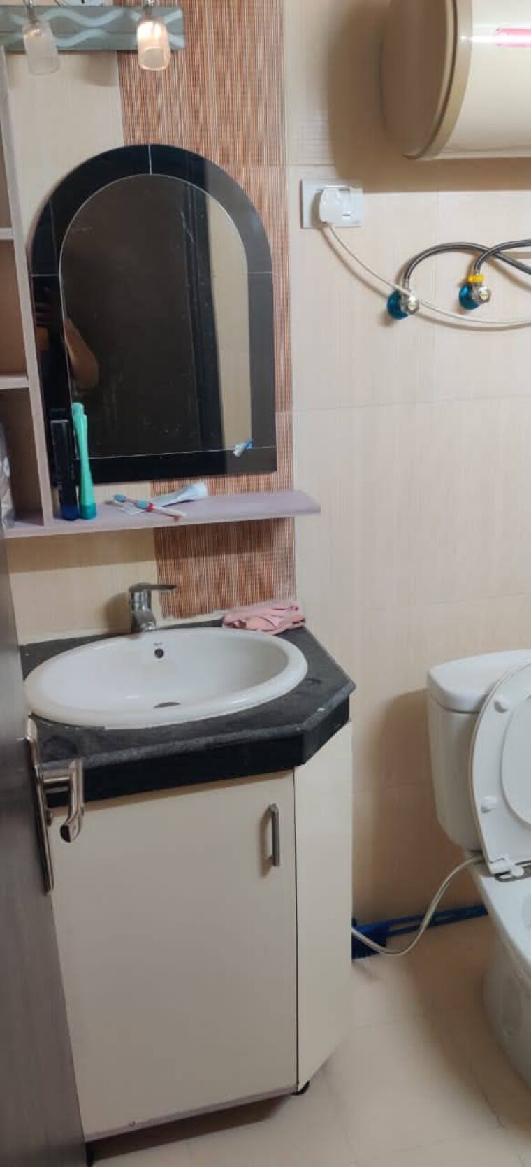 Bathroom, nimbus-the-hyde-park 2 Bedroom 1080 Sq.Ft. Apartment In Sector 78 Noida 9551542