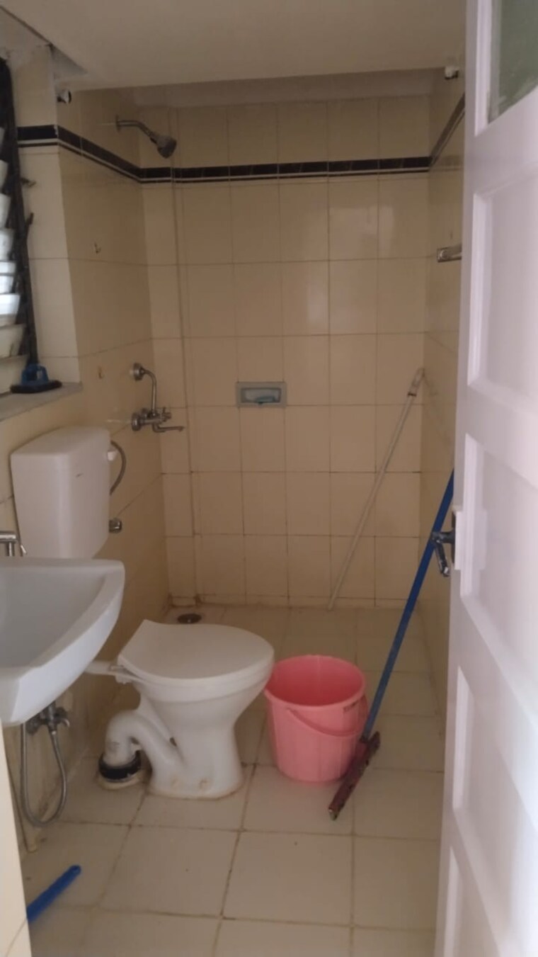 Bathroom, wadgaon sheri 3.5 Bedroom 1627 Sq.Ft. Apartment In Wadgaon Sheri Pune 9551546