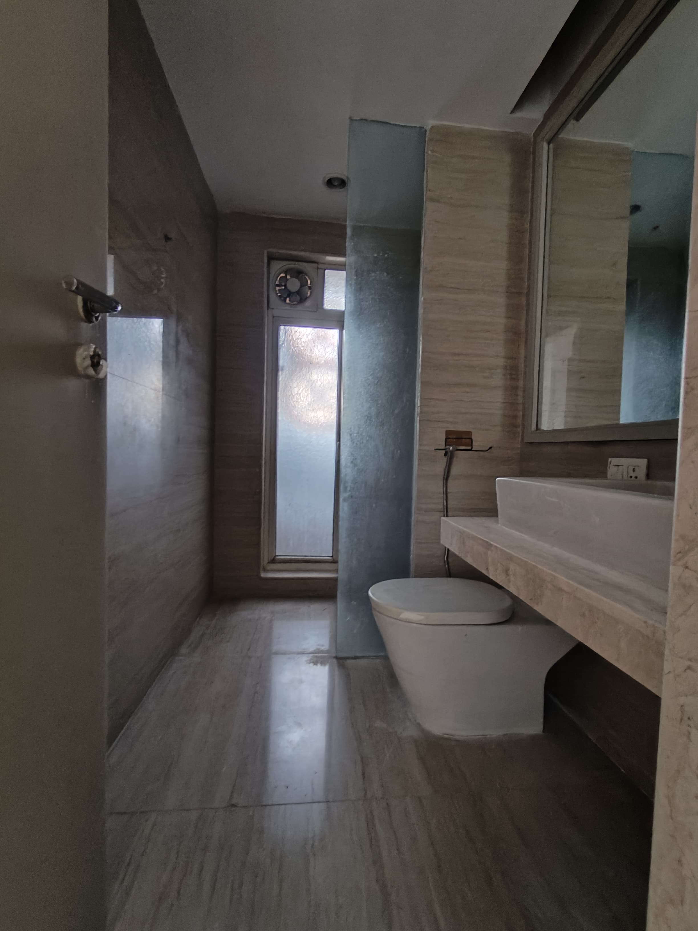 2 BHK Apartment For Rent in Hiranandani Estate Flamingo