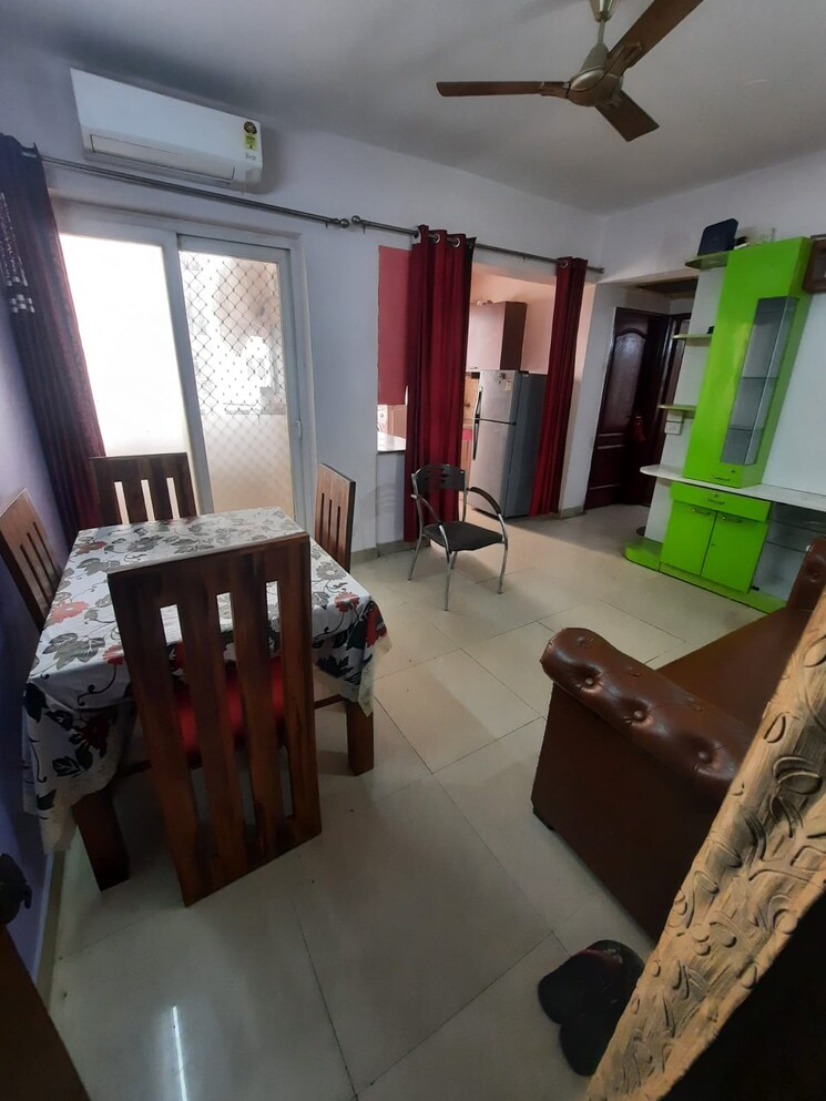 Team Area, sethi-max-royal 1 Bedroom 775 Sq.Ft. Apartment In Sector 76 Noida 9551565