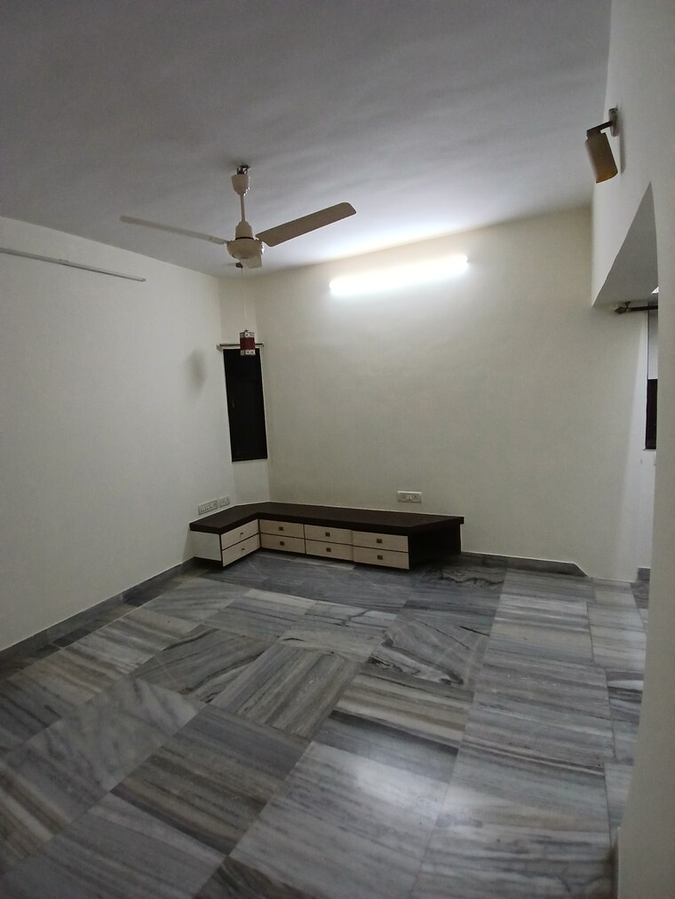 Bathroom, royal-palms 3 Bedroom 1700 Sq.Ft. Apartment In Goregaon East Mumbai 9551599