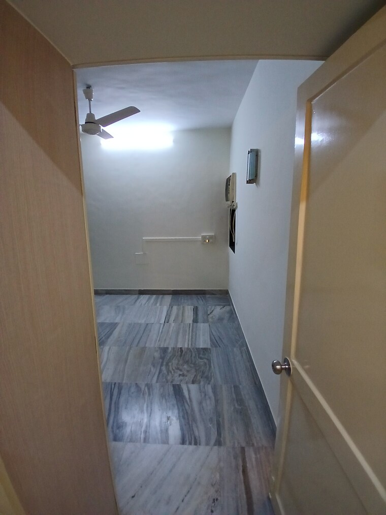 Room, royal-palms 3 Bedroom 1700 Sq.Ft. Apartment In Goregaon East Mumbai 9551599