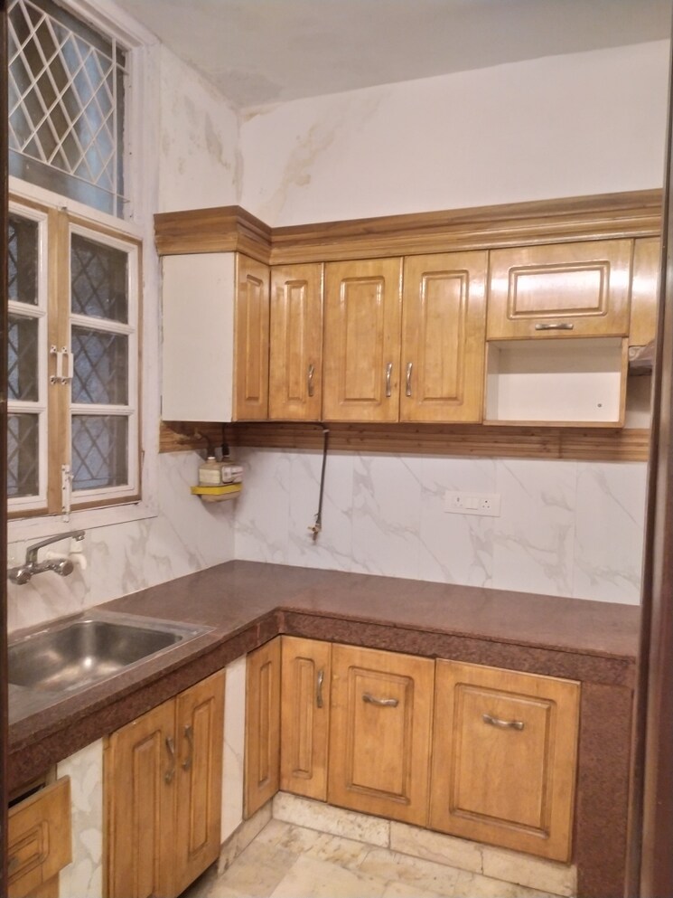 Kitchen, greater kailash ii 3 Bedroom 2400 Sq.Ft. Builder Floor In Greater Kailash ii Delhi 9551632