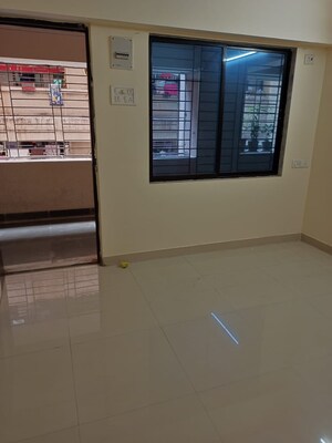 Room in 1 BHK Apartment at Shree Sai Sundar Nagar CHS, Lower Parel – for Rent