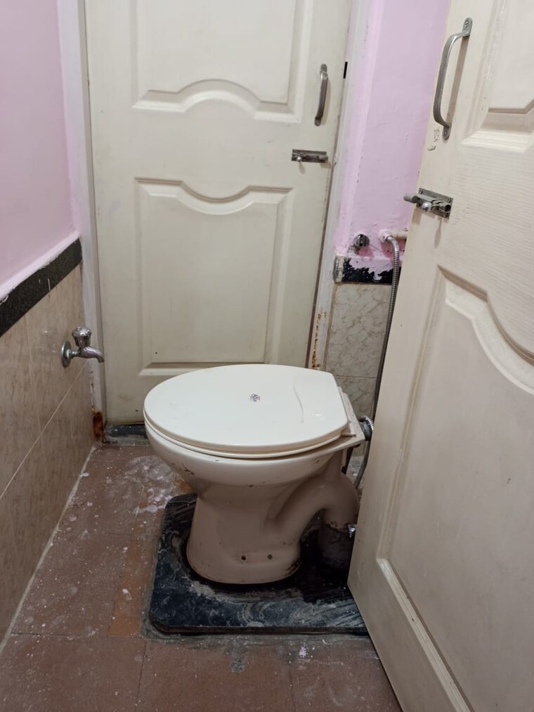 Bathroom, mhada-bharat-mill 1 Bedroom 250 Sq.Ft. Apartment In Lower Parel Mumbai 9551634