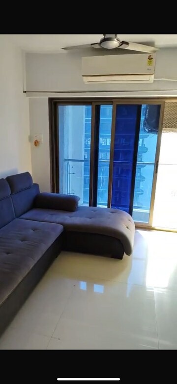 2 BHK Apartment For Rent in Cosmopolis Tower, Andheri West