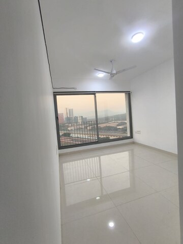 Room in 3 BHK Apartment at Sunteck City Avenue 4, Goregaon West – for Rent