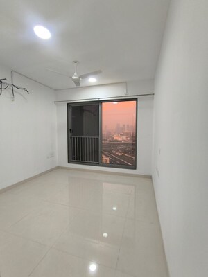 Room in 3 BHK Apartment at Sunteck City Avenue 4, Goregaon West – for Rent