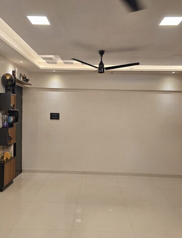 Room in 2 BHK Apartment at Lotus Residency Goregaon West, Goregaon West – for Rent