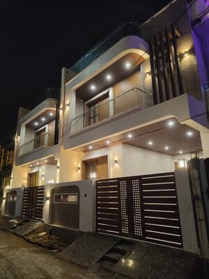 4 BHK Villa – Exterior View View at Dlw Colony - for Sale