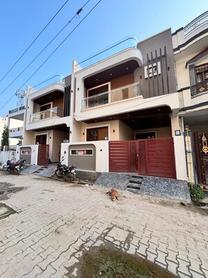 4 BHK Villa For Sale in Dlw Colony