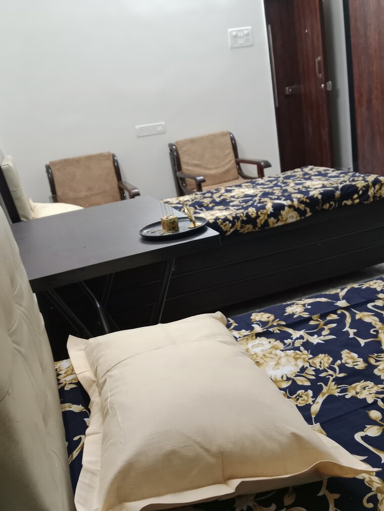Bedroom, andheri east Pg For Girls In Andheri East 9551660