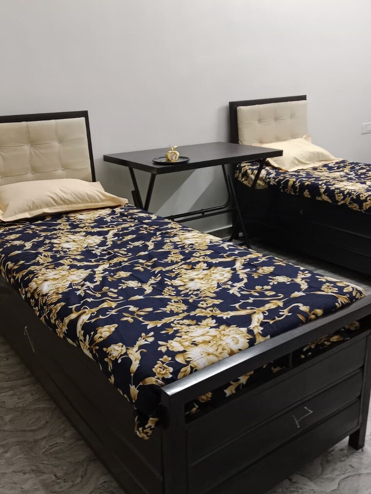 Bedroom, andheri east Pg For Girls In Andheri East 9551660