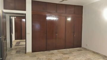 Master Bedroom in 3 BHK Builder Floor at Greater Kailash ii – for Rent