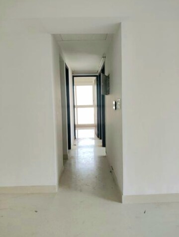 Room in 2 BHK Apartment at Sheth Montana, Mulund West – for Sale