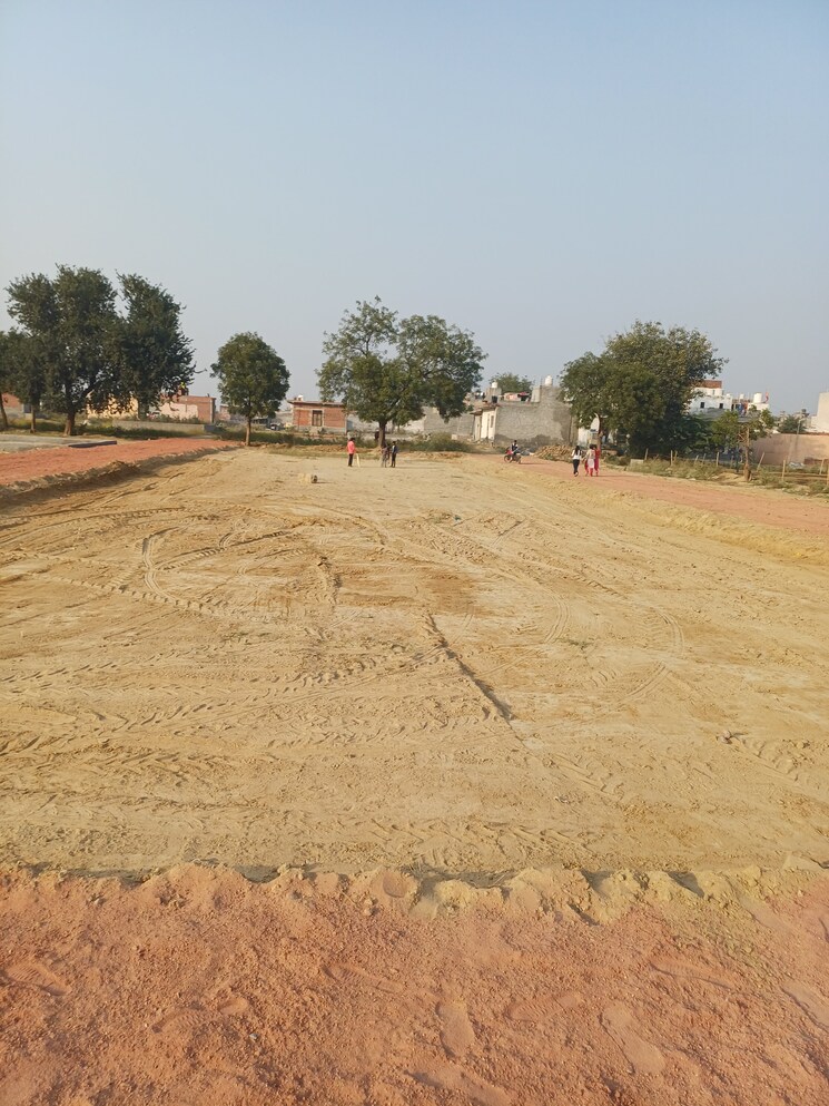 Garden, bhopani  100 Sq.Yd. Plot In Bhopani Faridabad 9551681