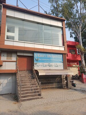  Showroom For Sale in Mawai