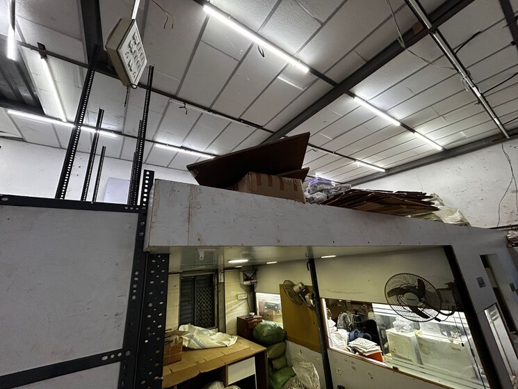 Kitchen, gandhi-nagar-chs Commercial Shop 2000 Sq.Ft. In Worli Mumbai 9551705