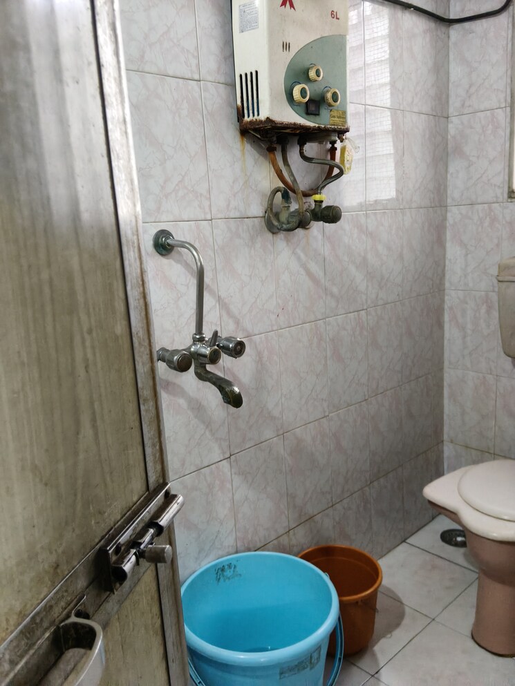 Bathroom, kaveri-chs-santacruz 1 Bedroom 450 Sq.Ft. Apartment In Santacruz East Mumbai 9551720