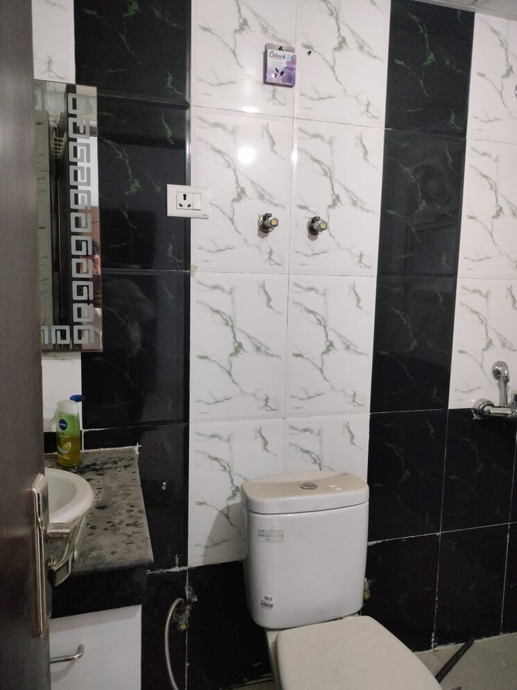 Bathroom, futec-gateway 2 Bedroom 1138 Sq.Ft. Apartment In Sector 75 Noida 9551721