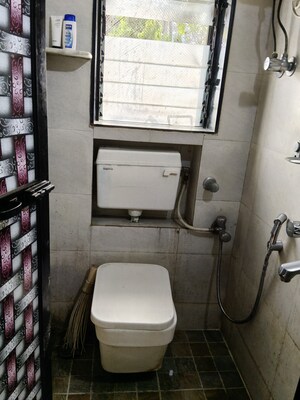 Bathroom in 1.5 BHK Apartment at Golden Orchid, Santacruz East – for Rent