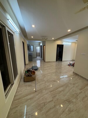 Room in 2 BHK Builder Floor at SV Towers Koramangala, Koramangala – for Rent