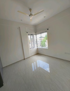 Room in 1 BHK Apartment at PSS Plaza, New Thippasandra – for Rent