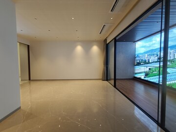 Room in 4 BHK Apartment at Akshar One Akshar, Sanpada – for Rent