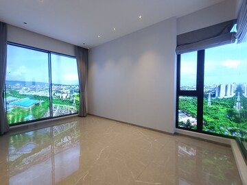 Room in 4 BHK Apartment at Akshar One Akshar, Sanpada – for Rent