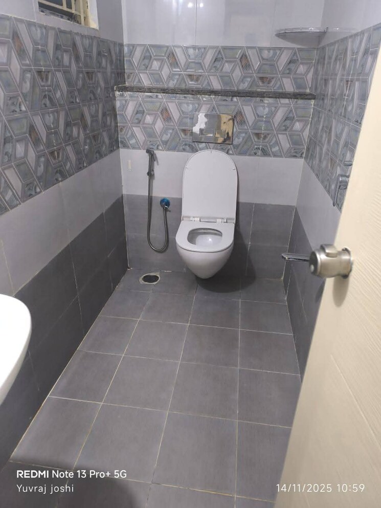 Bathroom, jain-heights-east-parade 3 Bedroom 1500 Sq.Ft. Apartment In Cv Raman Nagar Bangalore 9551783