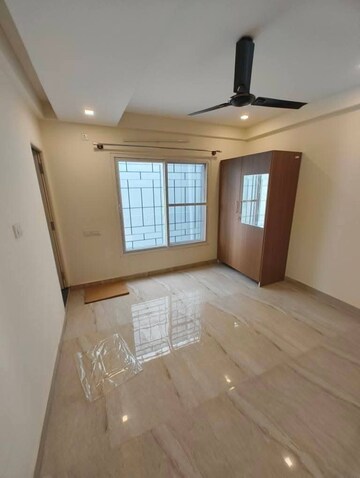 Room in 2 BHK Apartment at Prestige Pine Wood, Koramangala – for Rent