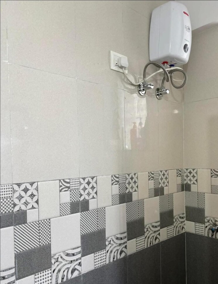 Bathroom, goregaon west Pg For Girls In Goregaon West 9551797