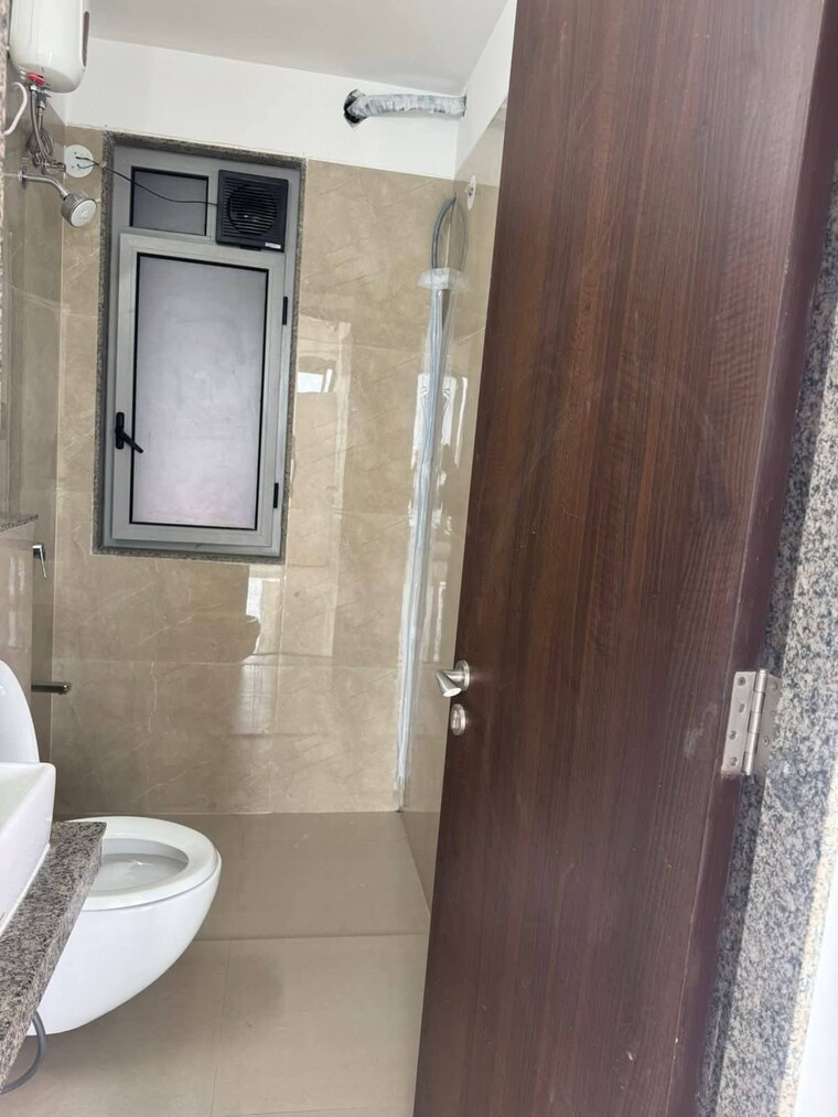 Bathroom, goregaon west Pg For Boys & Girls In Goregaon West 9551798