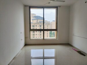 Room in 2.5 BHK Apartment at Hiranandani Estate Flamingo, Ghodbunder Road – for Rent
