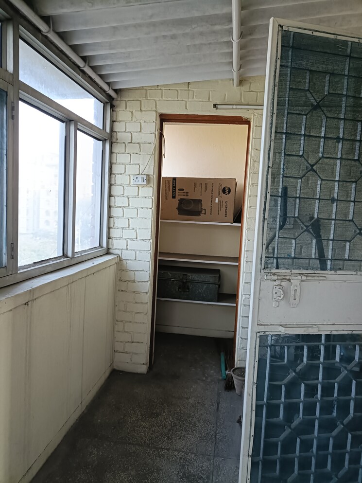 Balcony, vasundhara enclave 3 Bedroom 1800 Sq.Ft. Apartment In Vasundhara Enclave Delhi 9551814