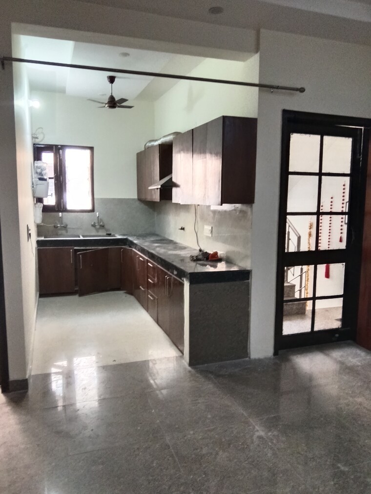 Kitchen, dhakoli 3 Bedroom 122 Sq.Yd. Builder Floor In Dhakoli Zirakpur 9551822