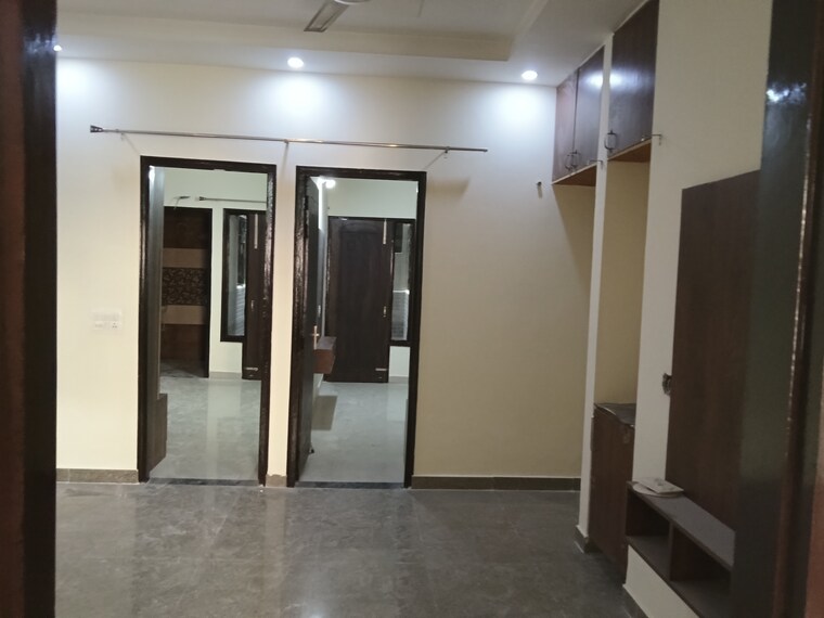 Room, dhakoli 3 Bedroom 122 Sq.Yd. Builder Floor In Dhakoli Zirakpur 9551822