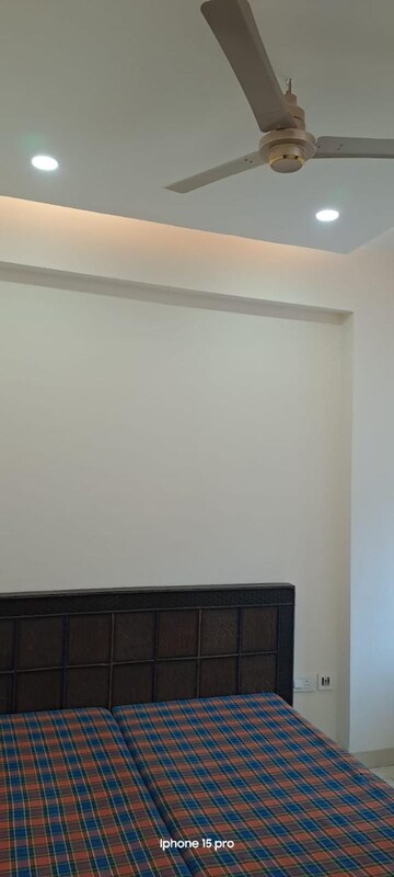 Room in Studio Apartment at AWHO Brahmaputra Apartments, Sector 29 – for Rent